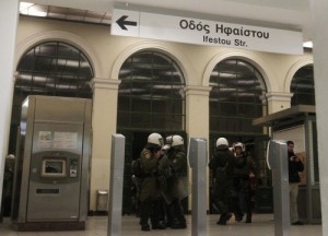 Επίθεση στο σταθμό του Μετρό - Μοναστηράκι 