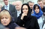 Η Angelina Jolie υποσχέθηκε πως θα επισκεφθεί τη Λέσβο με την οικογένεια της