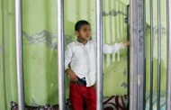 Τουρκία: 11χρονος ζει κλειδωμένος σε σιδερένιο κλουβί