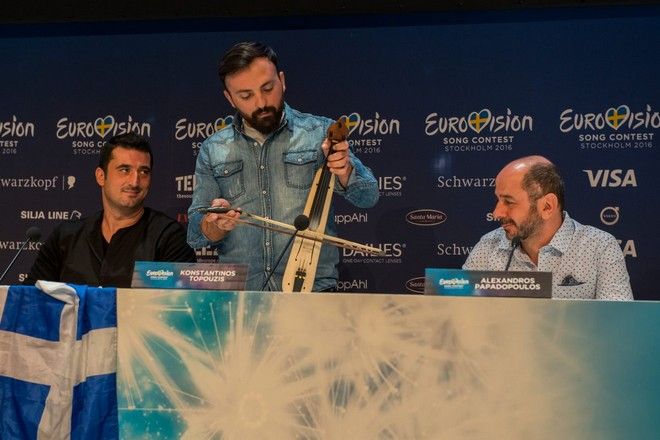 Eurovision: Η ποντιακή λύρα απέσπασε θερμό χειροκρότημα στη Συνέντευξη Τύπου
