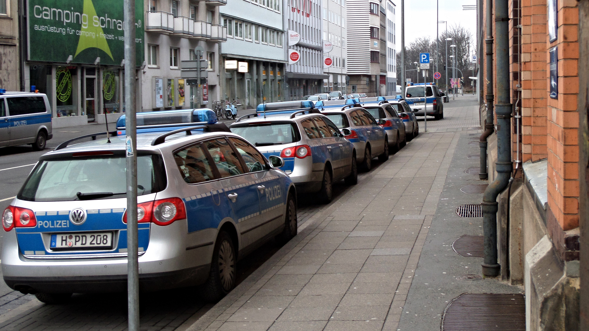 Φρανκφούρτη: Ανθρωποκυνηγητό της Αστυνομίας για τη σύλληψη των ενόπλων δραστών