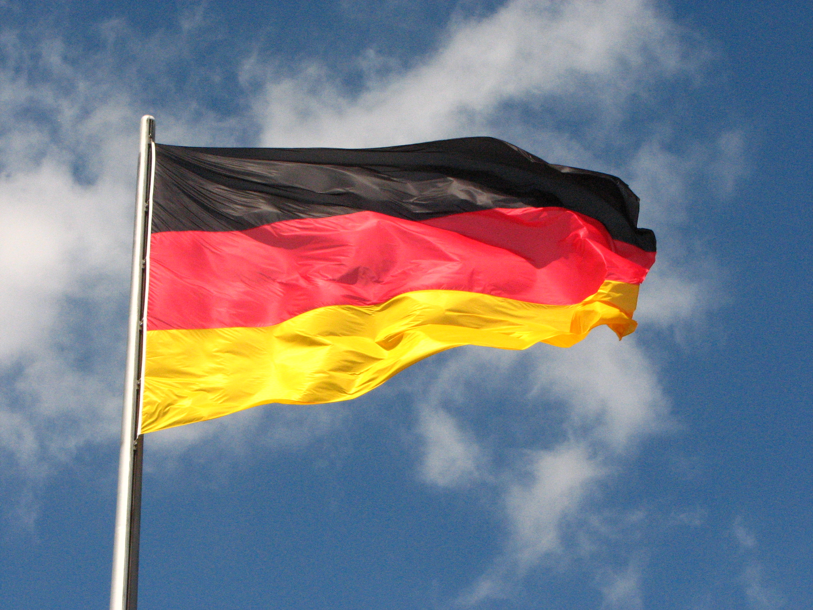 Γερμανία- Διεθνής Αμνηστία: Έκθεση-κόλαφος για τα ρατσιστικά εγκλήματα