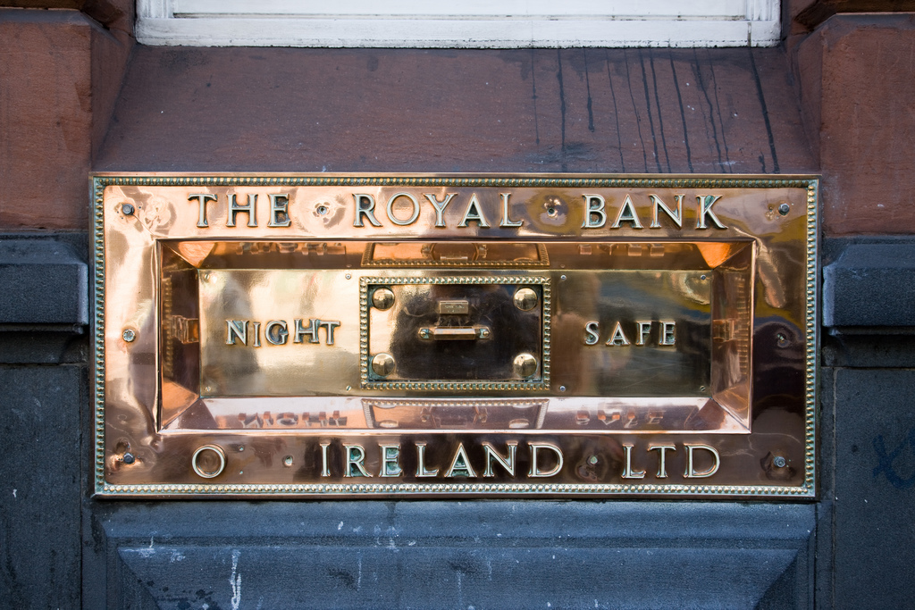 Ιρλανδία: Φυλάκισαν τρεις τραπεζίτες για το κραχ του 2008