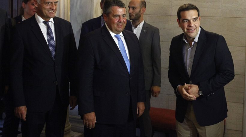 Γερμανός πρώην υπουργός σε φωτορεπόρτερ: «Μη με αγγίζεις βρωμιάρη Έλληνα»