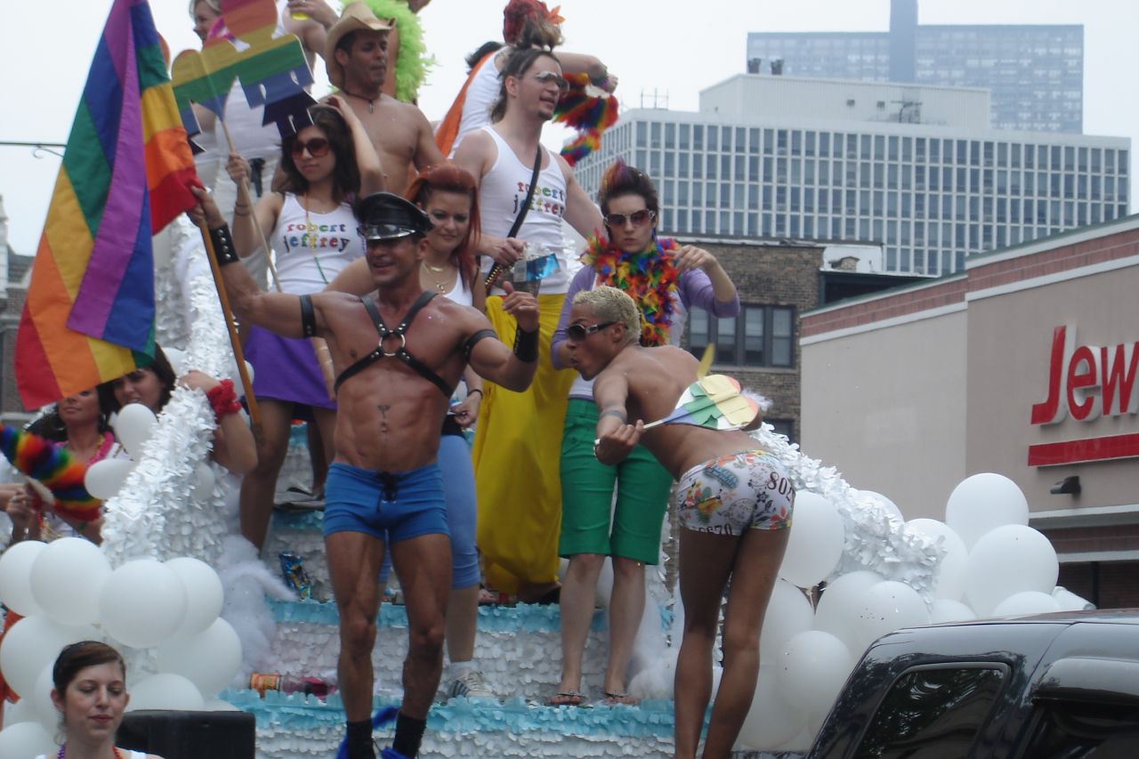 Αφιερωμένο στα θύματα του Ορλάντο το Gay Pride της Κολωνίας