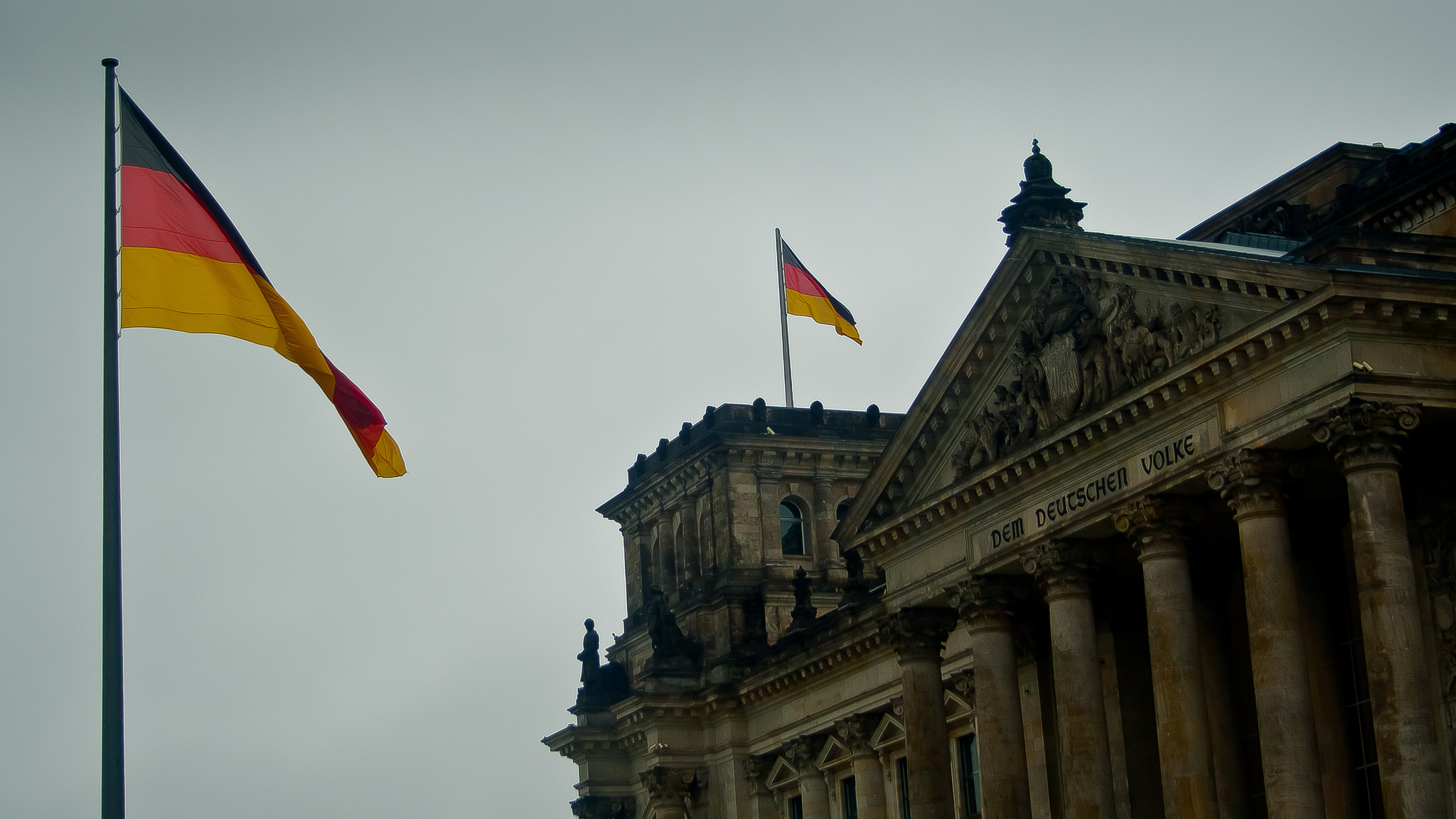 Γερμανία: καλεί τους πολίτες να συγκεντρώνουν τρόφιμα και νερό για περίπτωση επίθεσης
