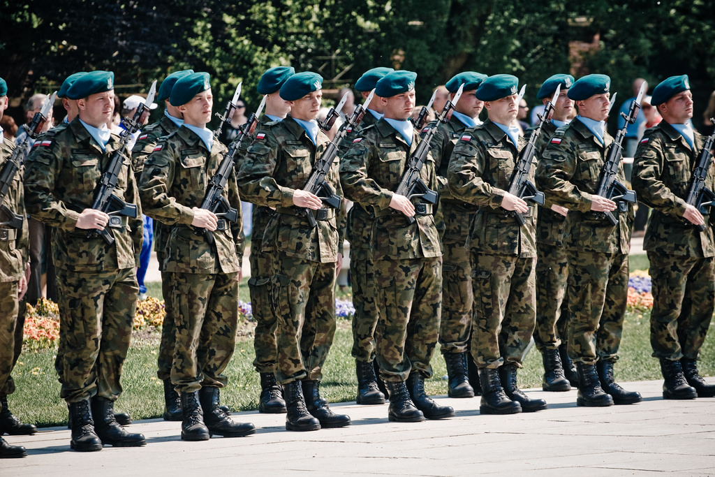 Ευρωπαϊκό στρατό ζητούν οι χώρες της ανατολικής Ευρώπης