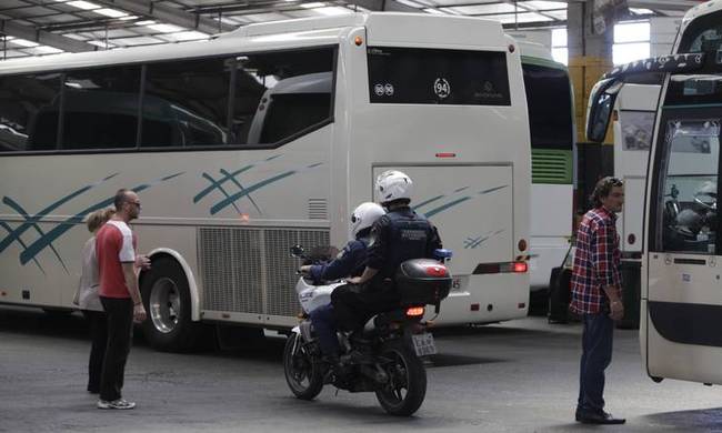 89χρονος τράβηξε όπλο στο ΚΤΕΛ της Λάρισας απειλώντας τον οδηγό