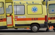 Αθήνα: Τραγωδία σε στάση λεωφορείου- Οδηγός Ι.Χ. αυτοκινήτου σκότωσε μία κοπέλα και τραυμάτισε άλλες δύο