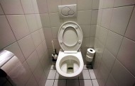 Κολωνία: Mαθητές πληρώνουν 7 ευρώ για τις τουαλέτες