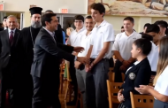 Μαθητής αρνείται να δώσει το χέρι του στον Τσίπρα (Βίντεο)
