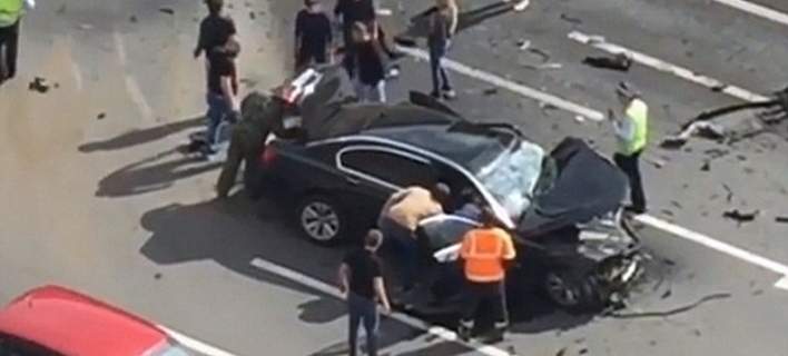 Aπίστευτο τροχαίο για το αυτοκίνητο του Πούτιν -Σκοτώθηκε ο σοφέρ του (vid)