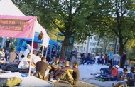 Μόναχο: Διαδηλώσεις στην πύλη του Σέντλιγκ λόγω κατασκήνωσης των Προσφύγων