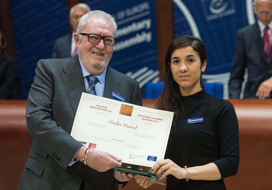 Πρώην κρατούμενη του ISIS νικήτρια του Ευρωπαϊκού βραβείου για τα ανθρώπινα δικαιώματα