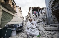 «Η πόλη μας τελείωσε»: Σκηνές καταστροφής από τον τριπλό σεισμό στην Ιταλία