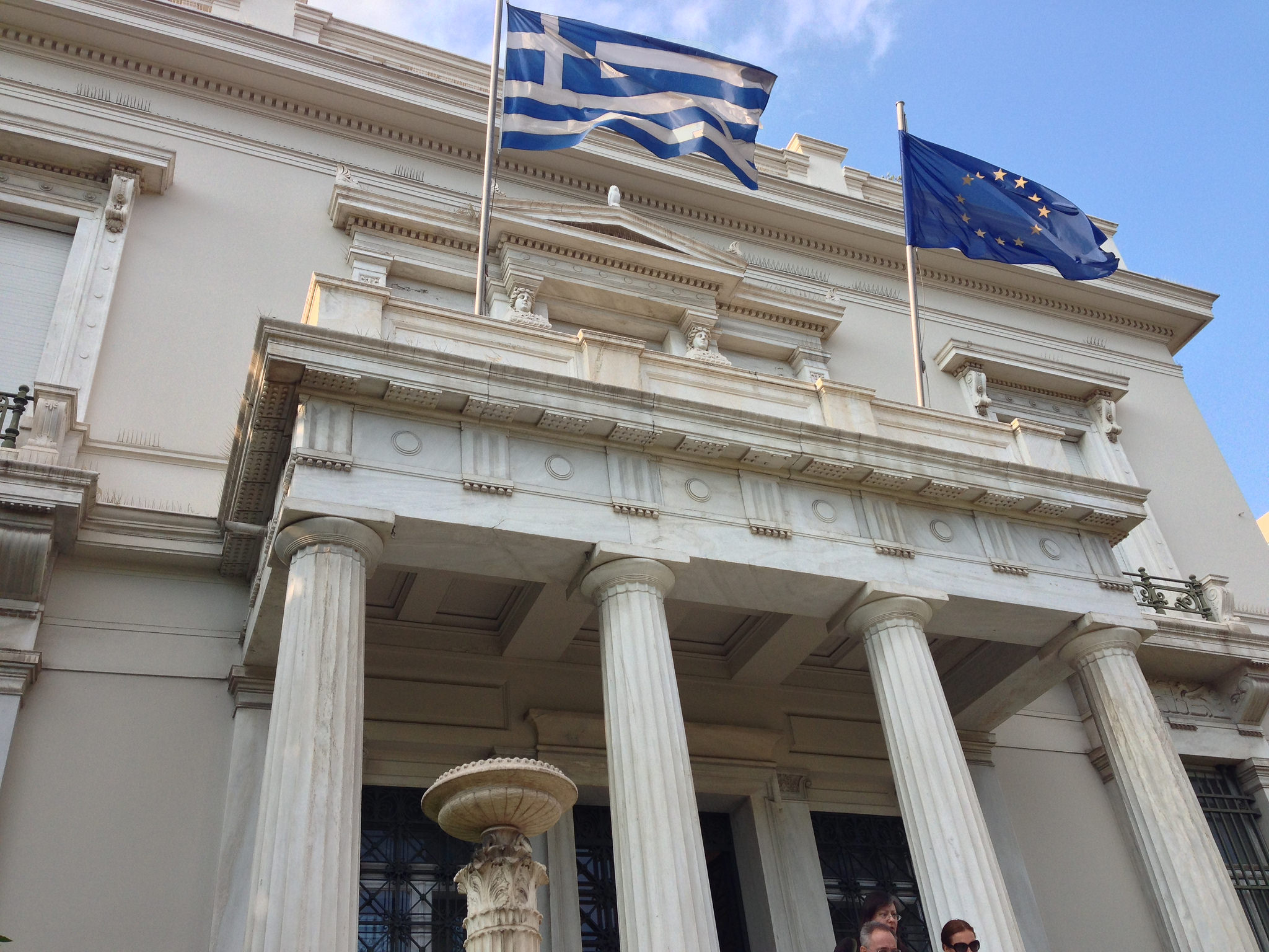 Η Ελλάδα δεν θα «βγει» στις αγορές - Έρχεται και 4ο μνημόνιο