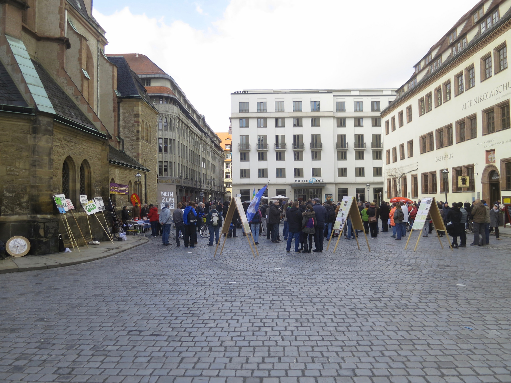 Wiesbaden: Διαδηλώσεις υπέρ αλλά και κατά της σεξουαλικής διαπαιδαγώγησης στα σχολεία
