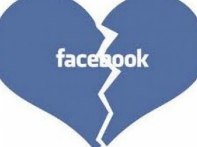 Το Facebook και τα Social Media καταστρέφουν τις σχέσεις