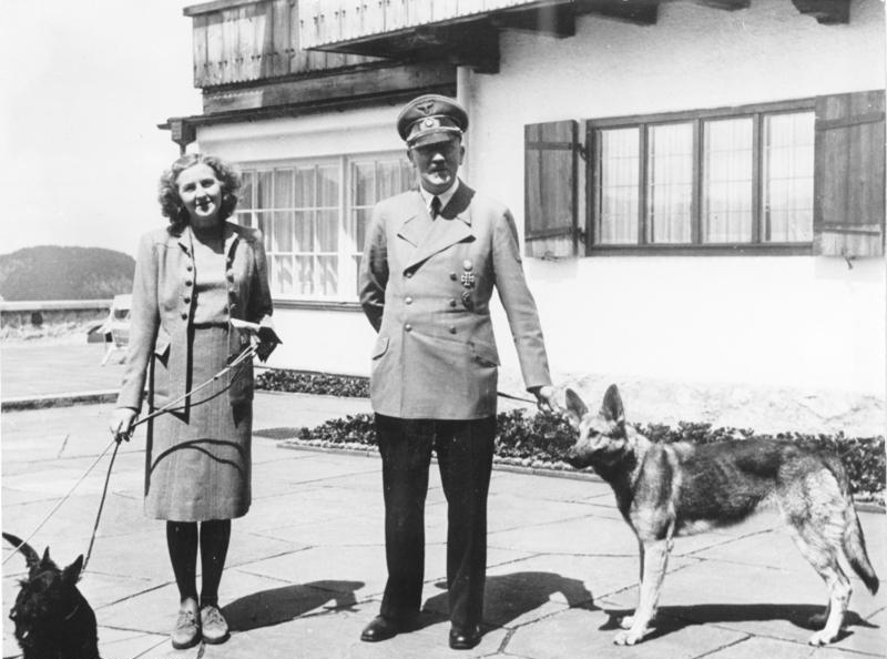 Η σύντροφος του Χίτλερ, Εύα Μπράουν, γυμνή! - Αποκαλύφθηκαν αδημοσίευτες φωτογραφίες
