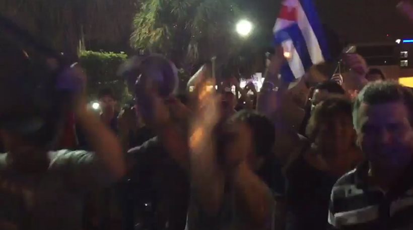 Βίντεο: Κουβανοί πανηγυρίζουν στο Μαϊάμι για το θάνατο του Κάστρο