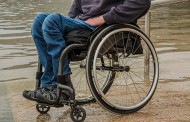 Essen: Ήταν πεσμένος στο έδαφος και οι περαστικοί τον αγνοούσαν δίπλα στο αναπηρικό καροτσάκι του