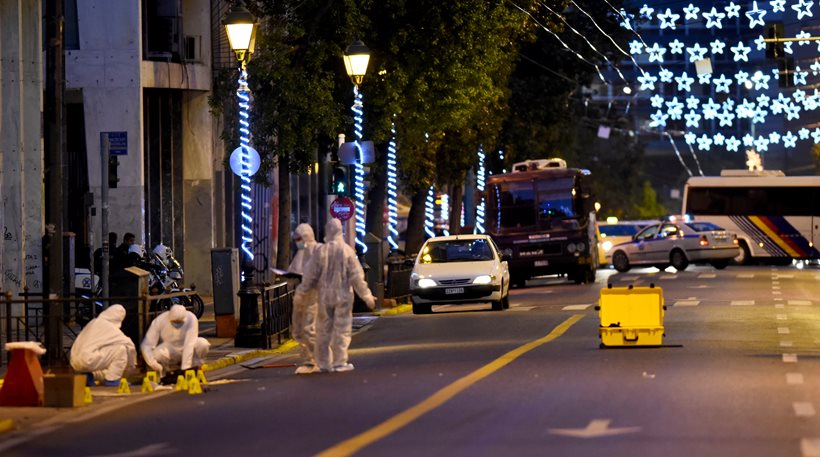 Πανικός στην Αθήνα: Άφησαν βόμβα σε σακίδιο στο υπ. Εργασίας