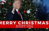Με σφιγμένη τη γροθιά το «merry christmas» του Τραμπ