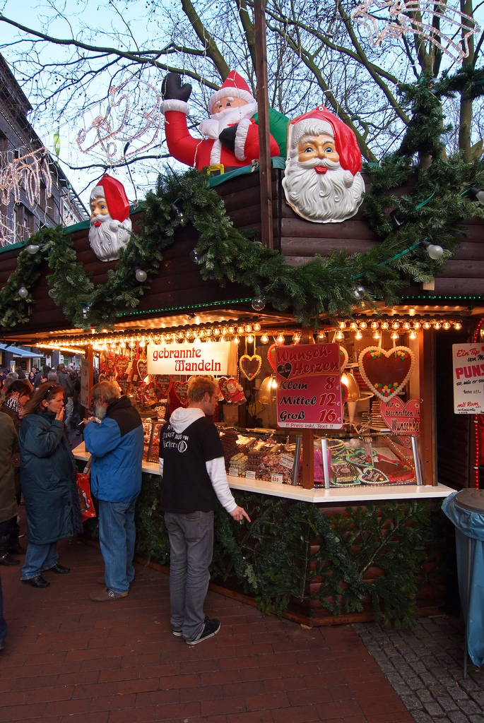 Dresden: Πάνω από 2,5 εκατομμύρια άνθρωποι επισκέφτηκαν τη Χριστουγεννιάτικη Αγορά «Striezelmarkt»