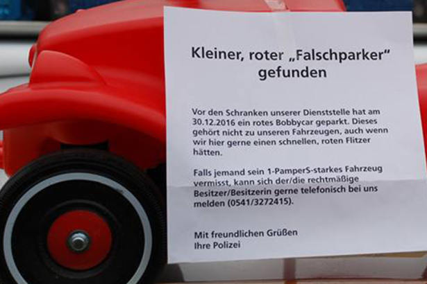 Osnabrück: Αναζητείται ο οδηγός αυτού του αυτοκινήτου … για παράνομο παρκάρισμα