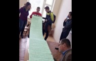 Το μεγαλύτερο σκονάκι φοιτητών βρέθηκε στη Ρωσία: Ήταν 3,6 μέτρα μακρύ