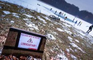 Köln: Απίστευτο - Μαθητές πήγαν εκδρομή σε παγωμένη λίμνη παρά τις προειδοποιήσεις