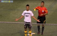 Κόσμος: Κίτρινη κάρτα για … μία πρόταση γάμου σε γήπεδο ποδοσφαίρου!