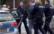 Oberhausen: Άνδρας επιτέθηκε με μαχαίρι σε 50χρονο άνδρα και ακινητοποιήθηκε από πελάτες ενός καταστήματος