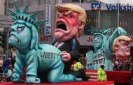 O Τραμπ «βιάζει» το Άγαλμα της Ελευθερίας σε καρναβάλι στη Γερμανία