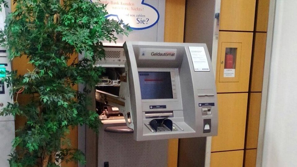 Hagen: Πήγαν να «σηκώσουν» το ATM και συνελήφθησαν επ’ αυτοφώρω