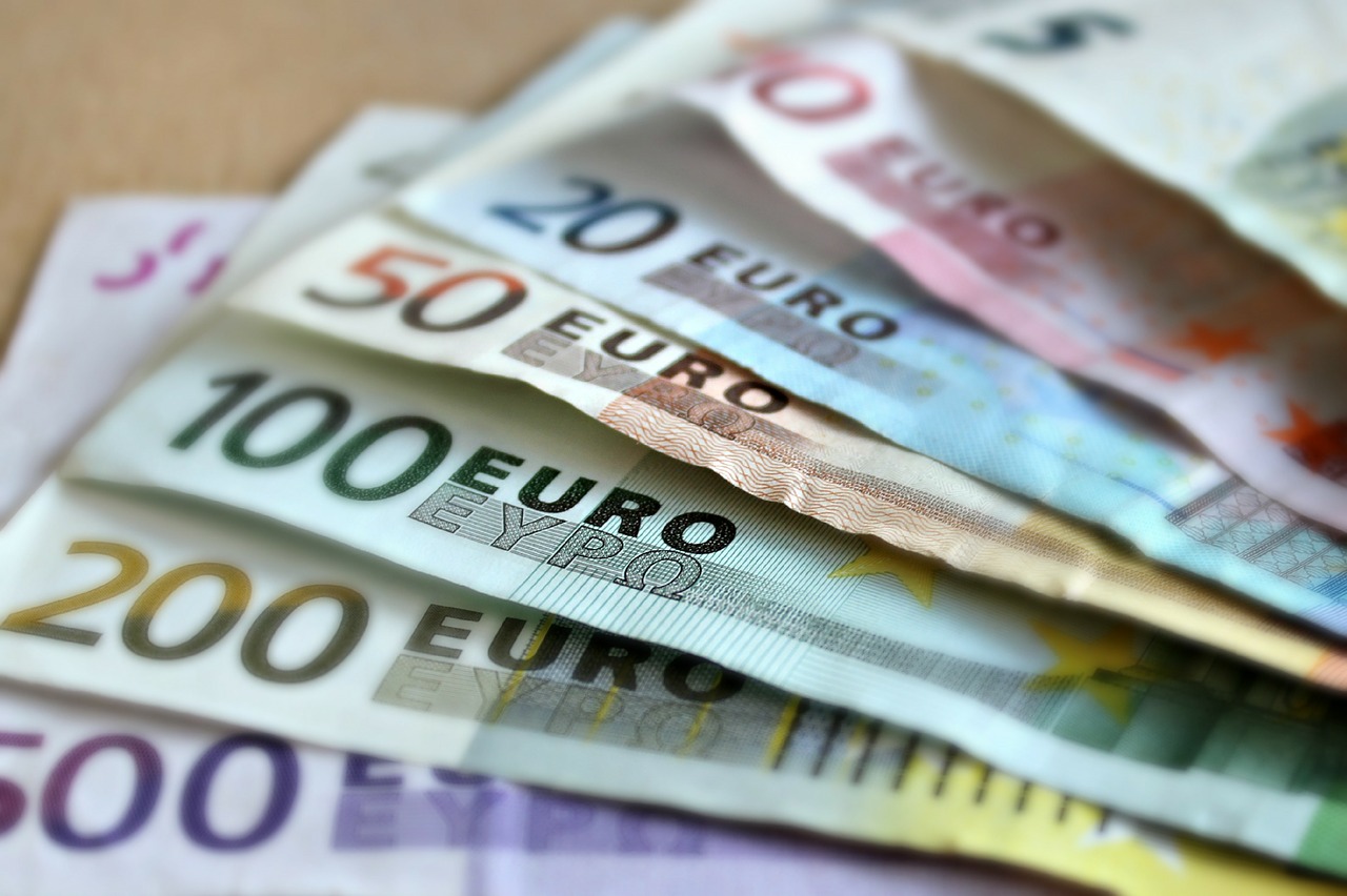 Γερμανία: Αποδέκτρια Sozialhilfe βρήκε 26.000€ και τα παρέδωσε στην αστυνομία!