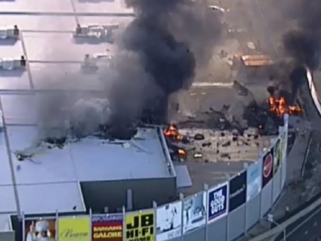 Αυστραλία: Αεροπλάνο συνετρίβη σε εμπορικό κέντρο - Πέντε νεκροί