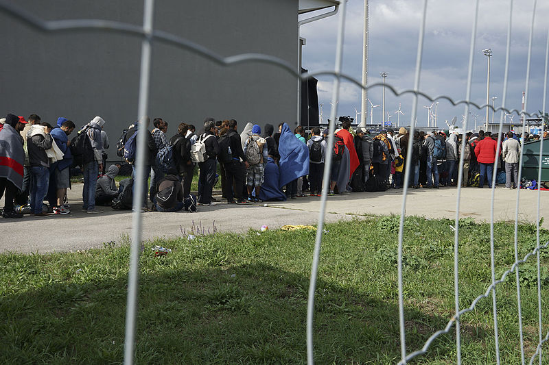 Γερμανοί και Γάλλοι αρνούνται τώρα την πατρότητα της πρότασης για τις απελάσεις των προσφύγων που ζητούν άσυλο