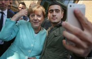 Γερμανία: Μία selfie με τη Μέρκελ τον έκανε δημοφιλή τρομοκράτη στο facebook