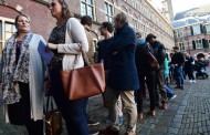Οι Ολλανδοί με συμμετοχή ρεκόρ στις εκλογές έκλεισαν τον δρόμο στην ακροδεξιά