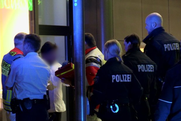 Μαζικός καβγάς στο Düsseldorf με αρκετούς τραυματίες – Δε θα πιστέψετε για ποιο λόγο