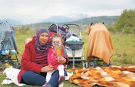 «Aπλώνουν» τους μετανάστες σε όλη την Ελλάδα