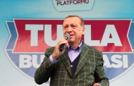 Δημοψήφισμα στην Τουρκία: Το οριακό αποτέλεσμα «αμφισβητεί» τον Ερντογάν