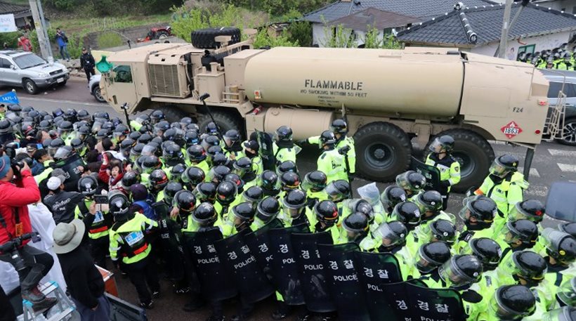Οι ΗΠΑ μεταφέρουν σύστημα πυραυλικής άμυνας στη Νότια Κορέα