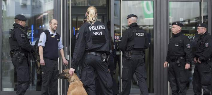 Γερμανία: Συνελήφθη 17χρονος για σχεδιασμό επίθεσης αυτοκτονίας στο Βερολίνο
