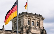 Η Γερμανία στο πλευρό του Λουκά Παπαδήμου αλλά και του ελληνικού κράτους