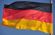 Πρωτομαγιά στην Κολωνία: Γιατί κυματίζει η Γερμανική Σημαία στα δημόσια κτίρια της πόλης