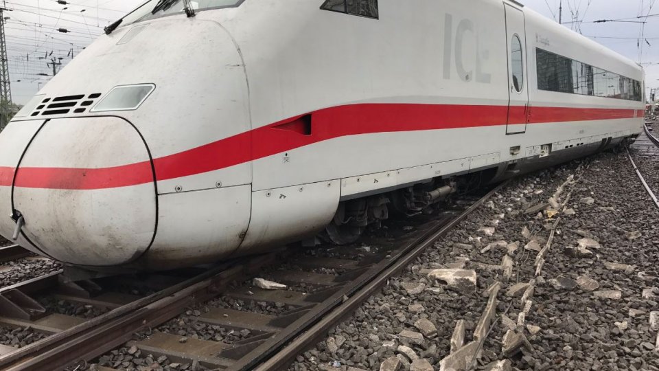 NRW: Απόλυτο χάος λόγω εκτροχιασμού τρένου ICE στο Dortmund