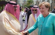 Χωρίς μαντήλα στη Σαουδική Αραβία η Μέρκελ