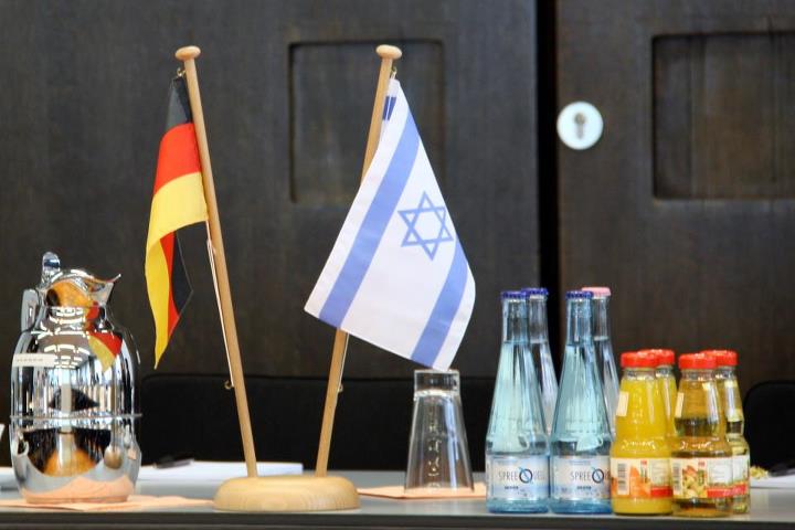 Ισραήλ: Ντροπή της Γερμανίας η σύγκριση Παλαιστινίων με τα θύματα του Ολοκαυτώματος